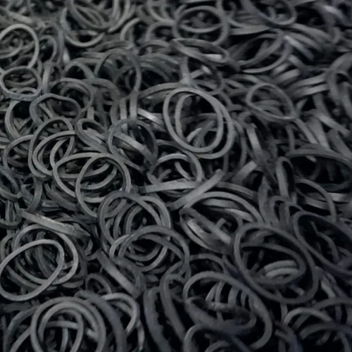 Vista 6 de 500 unidades de gomitas en contenedor de rejillas para colas de caballo y trenzas., Negro