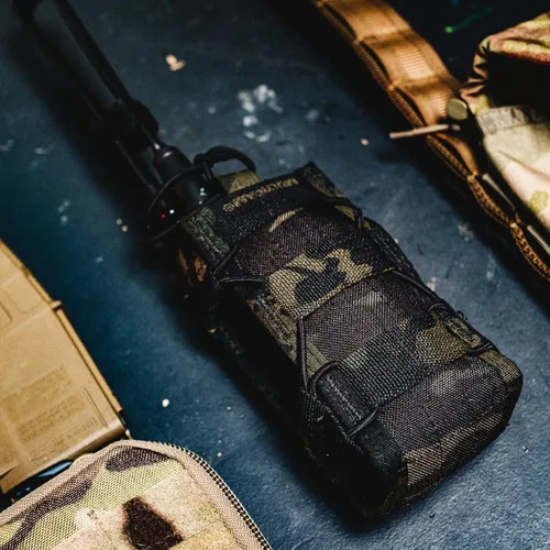 Vista 2 de High Speed Gear Radio Pop-UP TACO Bolsa de comunicación compatible con MOLLE Se adapta a múltiples dispositivos de radio